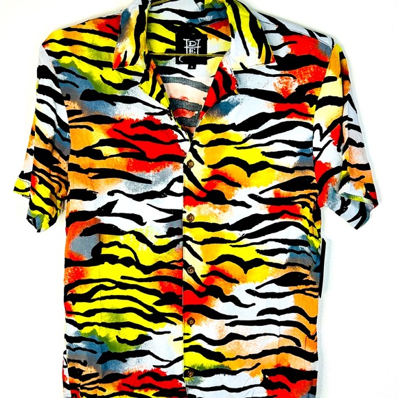 Ed Hardy Shirt Men’s Small Red Yellow Black Tiger Print All Over Print AOP NEW - Picture 3 of 7